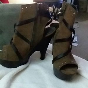 Gomax wedge bootie 9